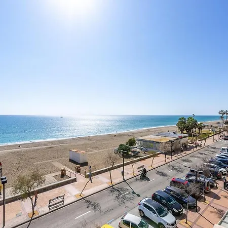 Maritimo - First Line Apartment