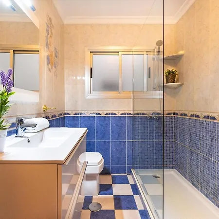 Maritimo - First Line Apartment *