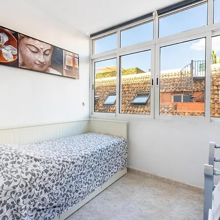 Maritimo - First Line Fuengirola