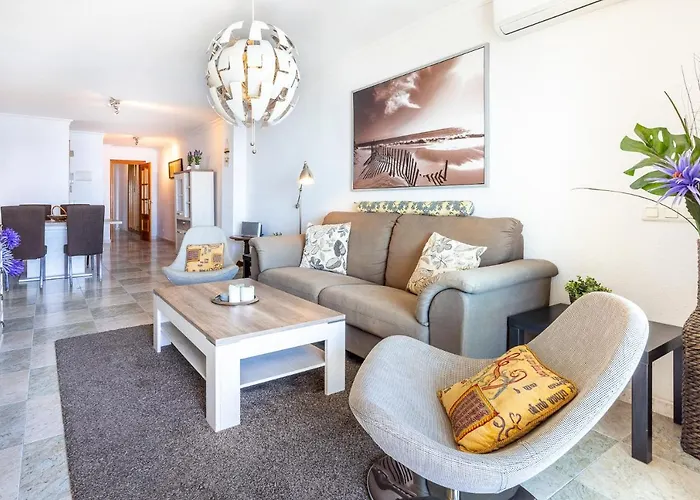 Maritimo - First Line Fuengirola