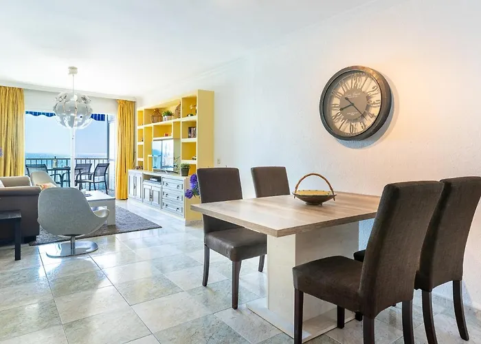 Maritimo - First Line