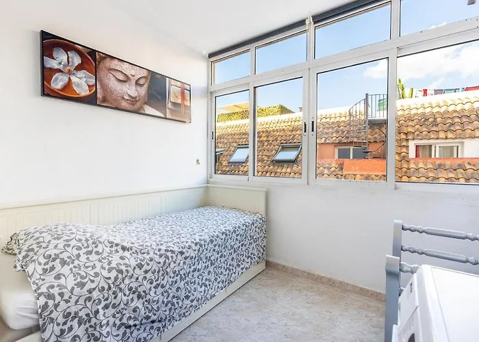 Maritimo - First Line Fuengirola