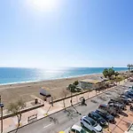 Maritimo - First Line Apartment