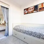 Maritimo - First Line Apartment