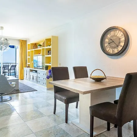 Maritimo - First Line